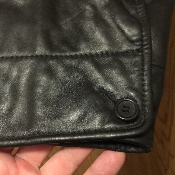 Nautica men’s leather jacket, lightly worn. - Picture 6 of 12